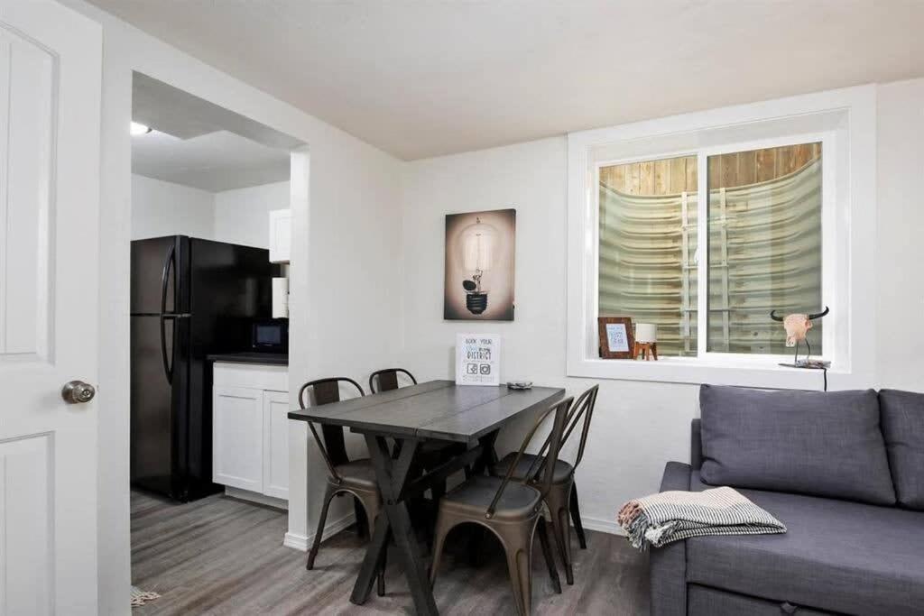 #Stayinmydistrict Twin Falls Pendleton Chic Suite מראה חיצוני תמונה